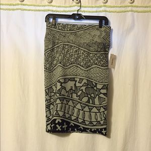 LuLaRoe Cassie skirt small