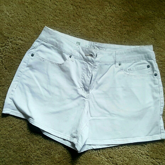 BUNDLE FOR SOREANO White and black Denim Shorts