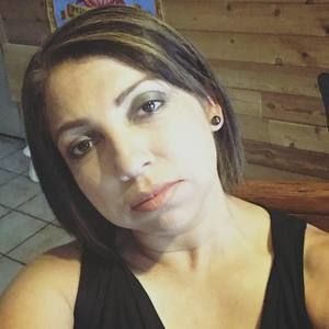 Meet your Posher, Adriana