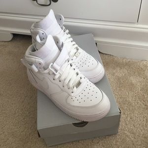 🆕🆕Nike Air Force 1 MID