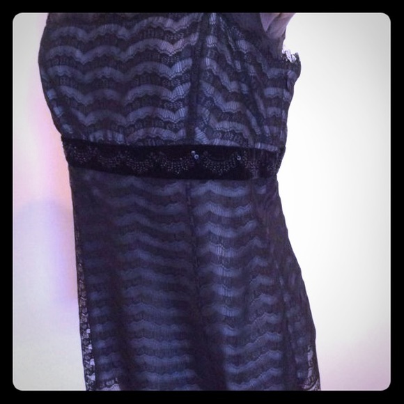 Ann Taylor lace and sequin top size 10, brand new! - Picture 1 of 4