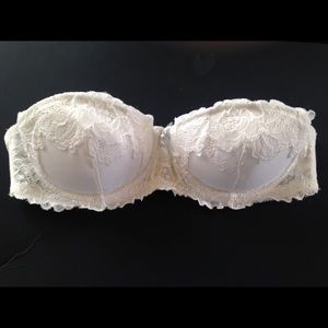 Lacey Strapless Bra