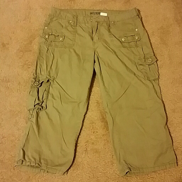 Cargo style Capris...