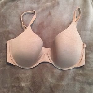 Victoria's Secret tshirt bra