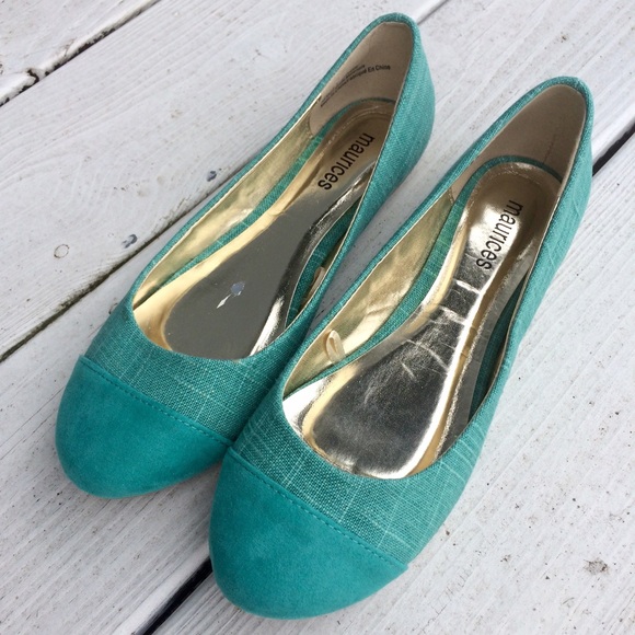 🎉HP🎉 Maurices - turquoise flats with suede tip