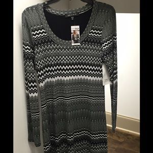 Classy black and white dress. NWT!!