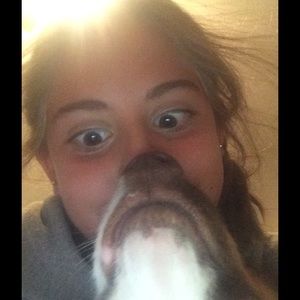 Meet your Posher, Chloe