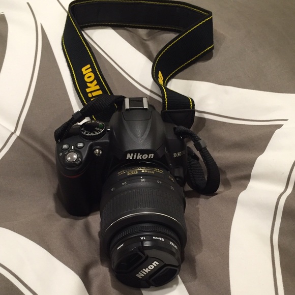 Nikon d3000
