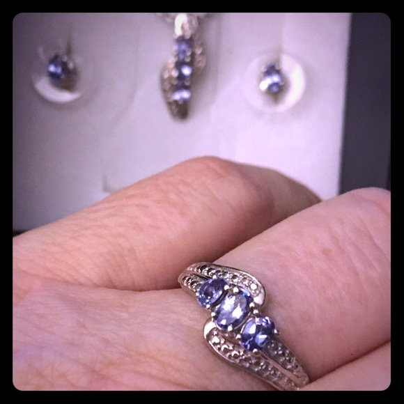 Rare "Past, Present, Future" Tanzanite Gem Set