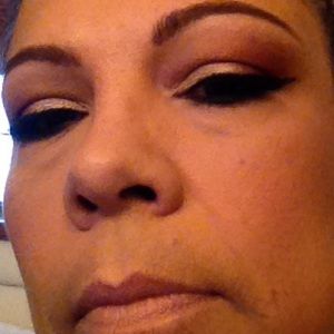 Meet your Posher, Loretta