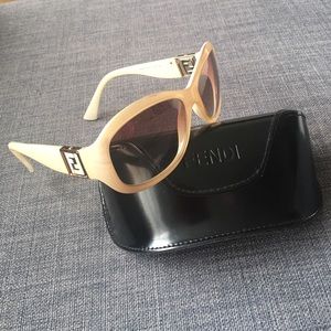FENDI sunglasses FS5001