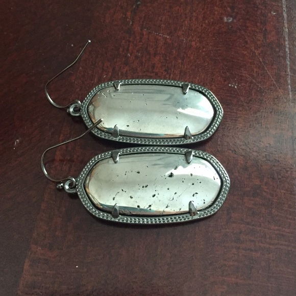 *sold* Mirror Rock Elles - Picture 2 of 3