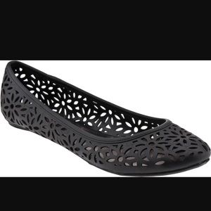 Kenneth Cole Reaction black flats