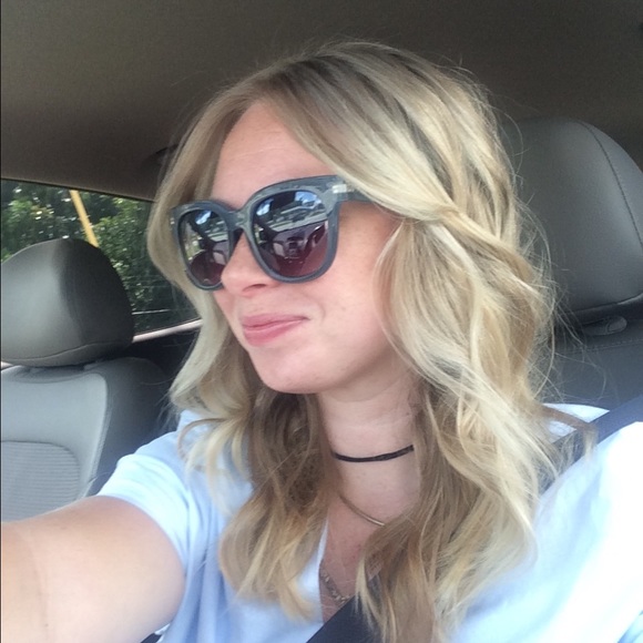 Meet your Posher, Collins - Picture 3 of 4