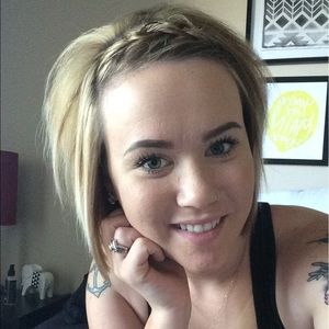 Meet your Posher, Alicia