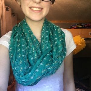 NWT infinity scarf