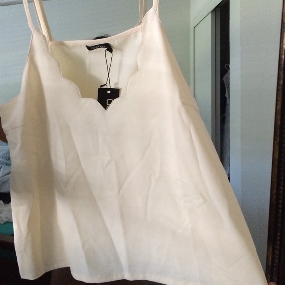 NWT scallop top - Picture 4 of 4