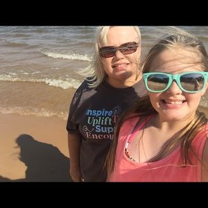 Meet your Posher, Laurie