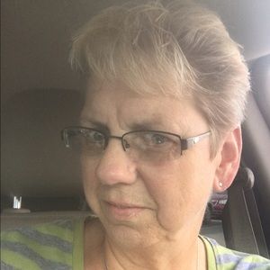 Meet your Posher, Pam