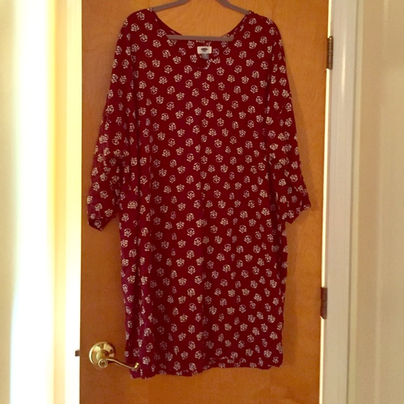 Maroon printed shift dress