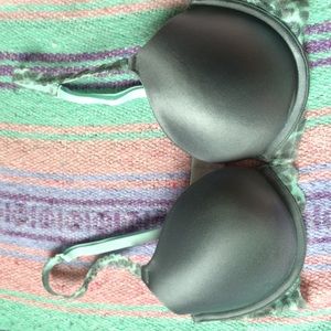 Victoria's Secret/Pink lace bra