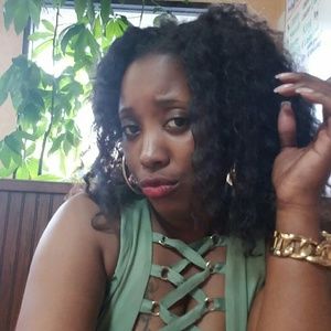 Meet your Posher, Shamika