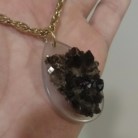 Entangled Earth gray agate w/ smokey quartz geode - Picture 3 of 4