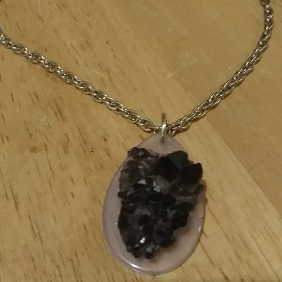 Entangled Earth gray agate w/ smokey quartz geode - Picture 4 of 4