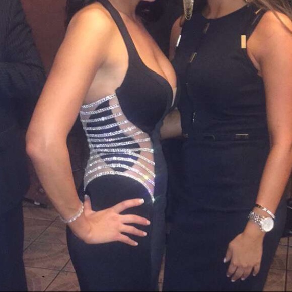 Gorgeous black gown!! - Picture 3 of 4