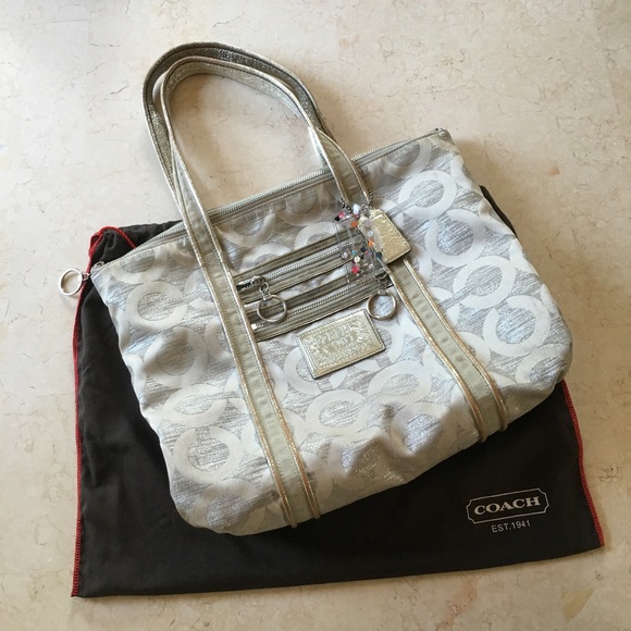 Coach Handbags - COACH POPPY OP ART GLAM BAG PURSE 14439