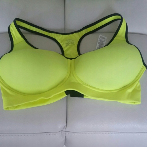 Nike sports bra/ dri fit