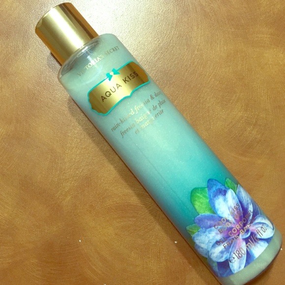 Victoria Secret Aqua Kiss cooling body gel NEW