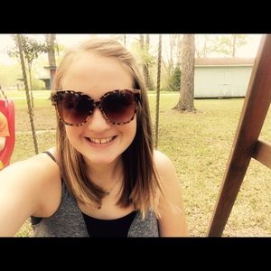 Meet your Posher, Allie