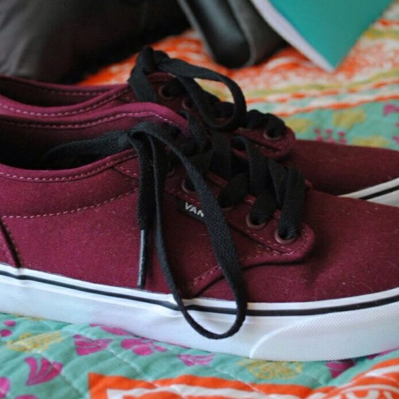 Brand new maroon vans (no box)