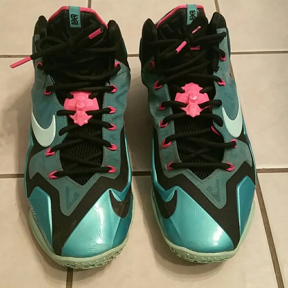 Sold!!!!! Nike Lebron South Beach