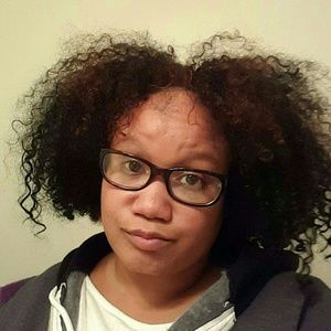 Meet your Posher, Brianna