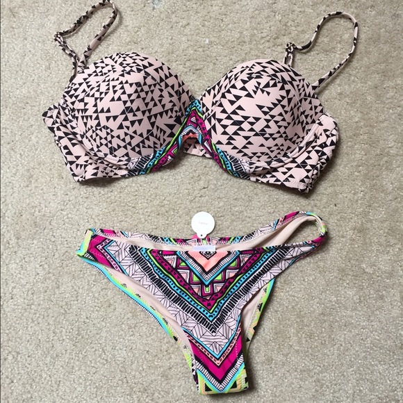 NWT bathing suit☀️Please read carefully☀️