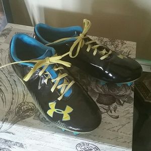 Under Armour  Boys Soccer cleats