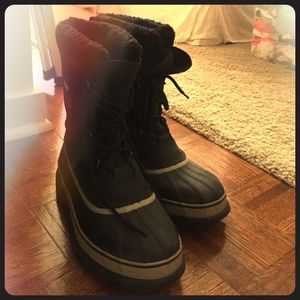 Men's size 10- sorel winter boots!