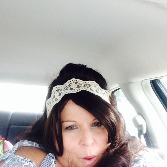 Meet your Posher, Carol - Picture 1 of 1