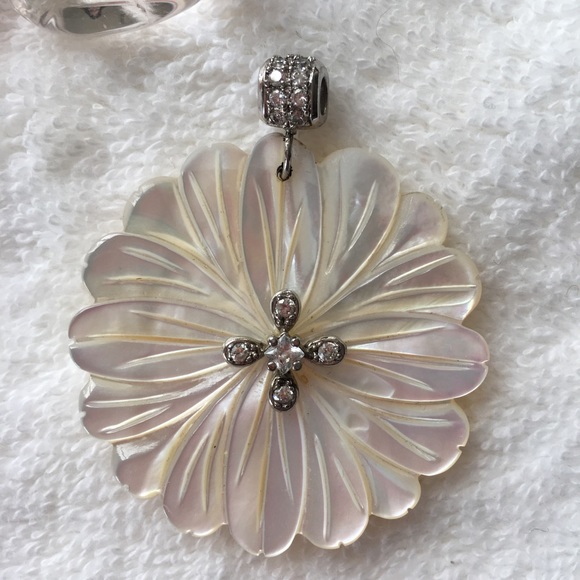 Sterling and shell flower pendant