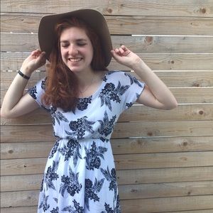 Meet your Posher, Abby