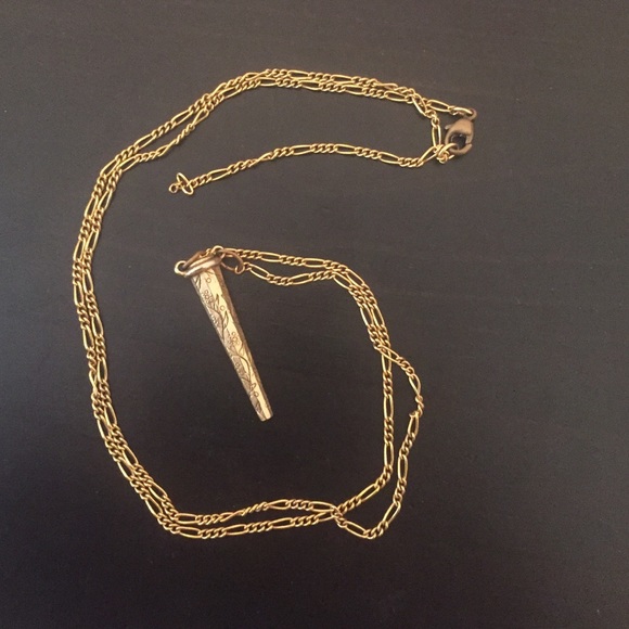 Urban Outfitters Floral Dagger Necklace - Picture 1 of 4