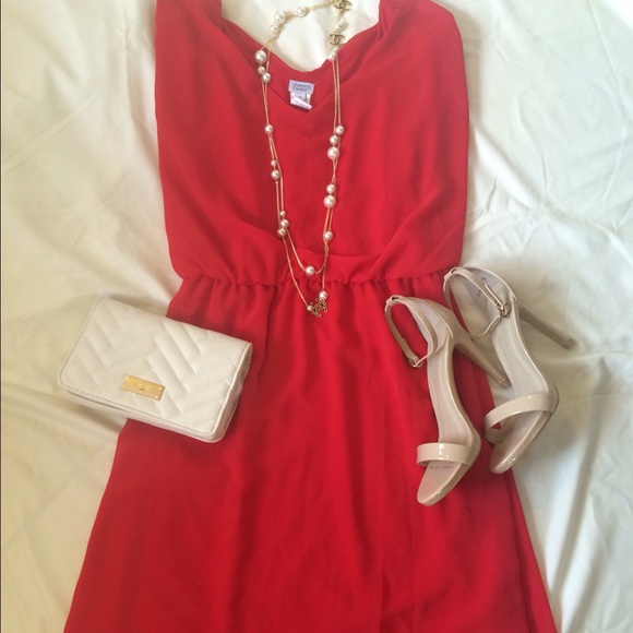 Beautiful Tomato Red, high-low dress.