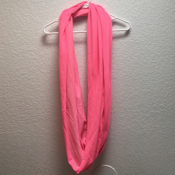 GAP Hot Pink Infinity Scarf - Picture 2 of 4