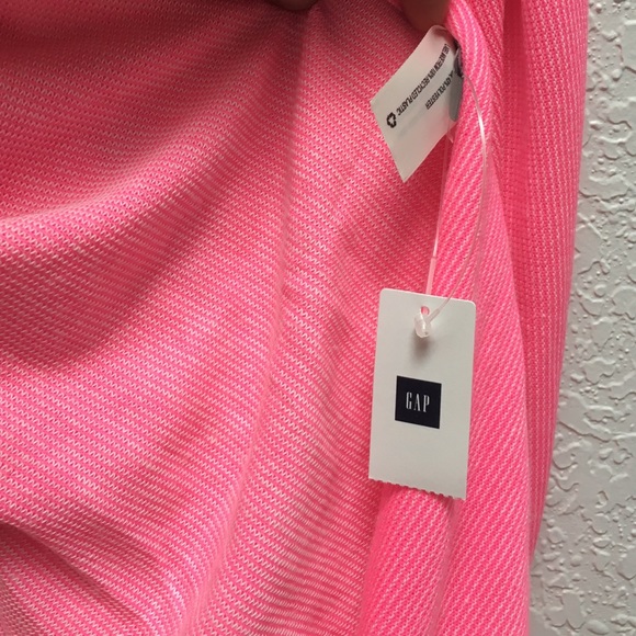 GAP Hot Pink Infinity Scarf - Picture 3 of 4