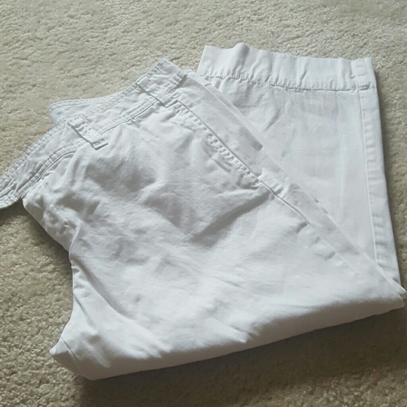 White capri