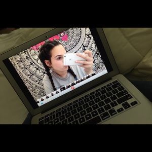 Meet your Posher, Brooke