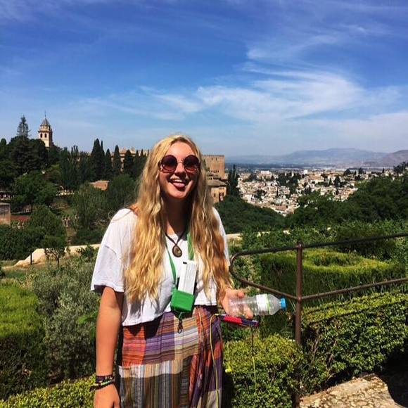 Meet your Posher, Hailey - Picture 1 of 1