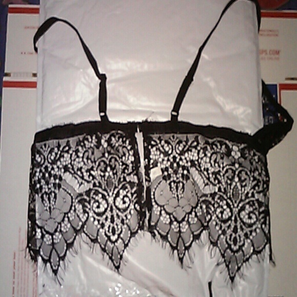 🔥🔥Black lace bralette😍 - Picture 3 of 3